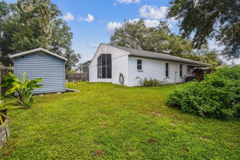 House in Plant City, Florida 3 bedrooms, 135.36 sq.m. № 1909749 - photo 23