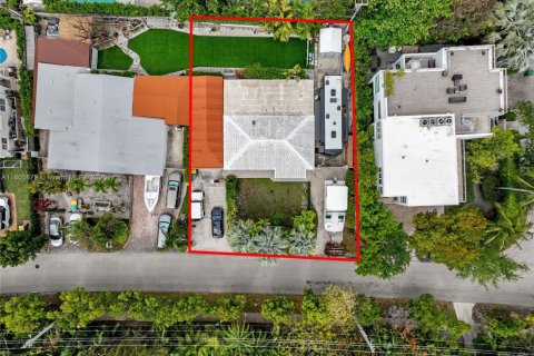 House in Key Biscayne, Florida 3 bedrooms, 129.23 sq.m. № 1864510 - photo 3