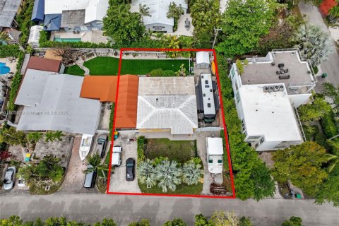 House in Key Biscayne, Florida 3 bedrooms, 129.23 sq.m. № 1864510 - photo 2