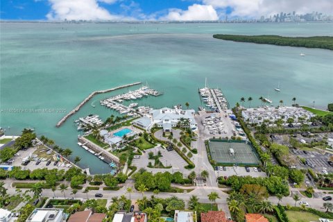 House in Key Biscayne, Florida 3 bedrooms, 129.23 sq.m. № 1864510 - photo 8