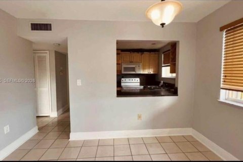 Apartment in Miami, Florida 2 bedrooms, 76.18 sq.m. № 2000997 - photo 3