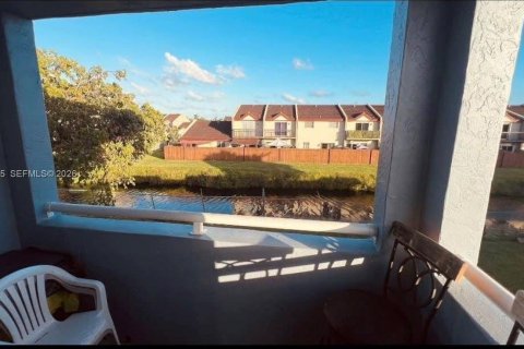 Apartment in Miami, Florida 2 bedrooms, 76.18 sq.m. № 2000997