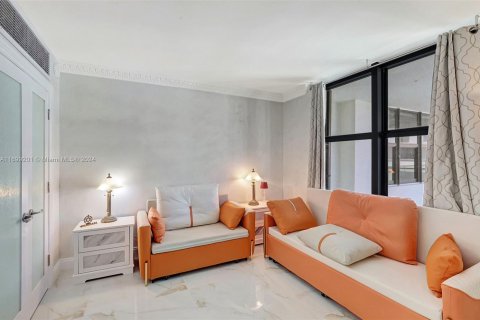 Condo in Bal Harbour, Florida, 2 bedrooms  № 1727161 - photo 11