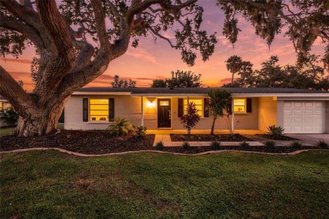 Villa ou maison à Sarasota, Floride 2 chambres, 133.69 m2 № 2429258