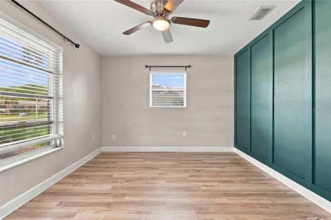 Villa ou maison à vendre à Sarasota, Floride: 2 chambres, 133.69 m2 № 2429258 - photo 16