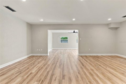Villa ou maison à vendre à Sarasota, Floride: 2 chambres, 133.69 m2 № 2429258 - photo 13