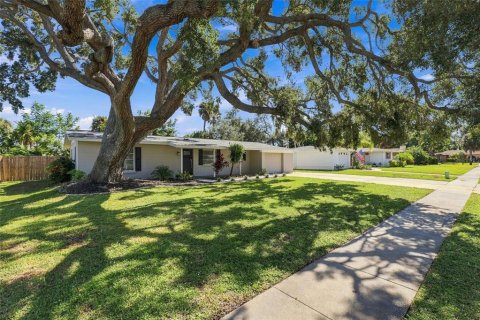 Villa ou maison à vendre à Sarasota, Floride: 2 chambres, 133.69 m2 № 2429258 - photo 29
