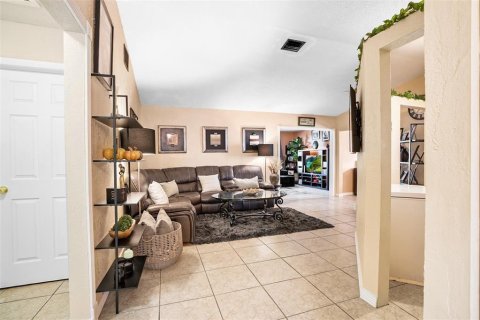 Villa ou maison à vendre à Miami Gardens, Floride: 4 chambres, 161.84 m2 № 2190622 - photo 7