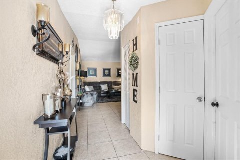 Villa ou maison à vendre à Miami Gardens, Floride: 4 chambres, 161.84 m2 № 2190622 - photo 6