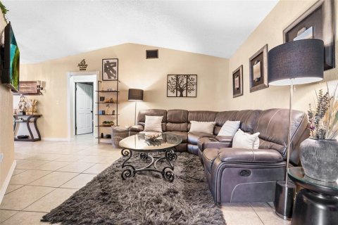 Villa ou maison à vendre à Miami Gardens, Floride: 4 chambres, 161.84 m2 № 2190622 - photo 10