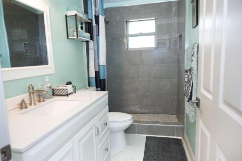 House in Port St. Lucie, Florida 4 bedrooms, 160.26 sq.m. № 2406061 - photo 17