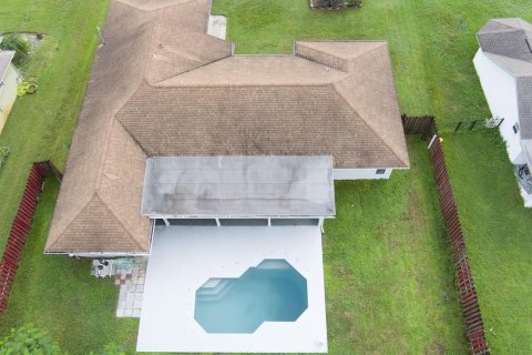 House in Port St. Lucie, Florida 4 bedrooms, 160.26 sq.m. № 2406061 - photo 26