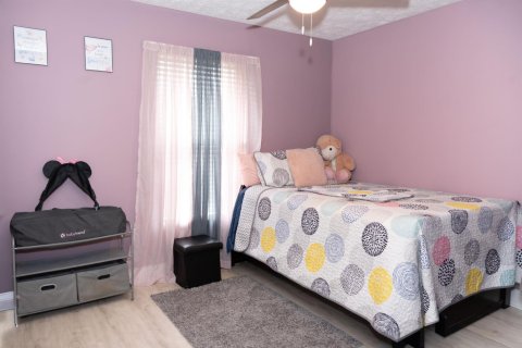 House in Port St. Lucie, Florida 4 bedrooms, 160.26 sq.m. № 2406061 - photo 15