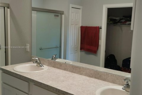 Villa ou maison à vendre à Cape Coral, Floride: 4 chambres, 168.06 m2 № 1959730 - photo 19