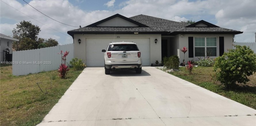 Villa ou maison à Cape Coral, Floride 4 chambres, 168.06 m2 № 1959730