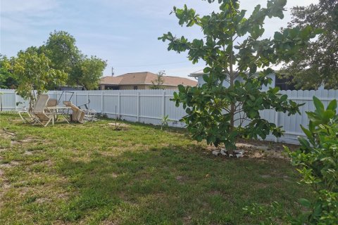 Villa ou maison à vendre à Cape Coral, Floride: 4 chambres, 168.06 m2 № 1959730 - photo 28