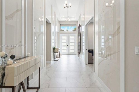 House in Boca Raton, Florida 4 bedrooms, 287.25 sq.m. № 2068700 - photo 6