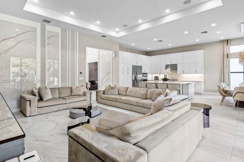 House in Boca Raton, Florida 4 bedrooms, 287.25 sq.m. № 2068700 - photo 2