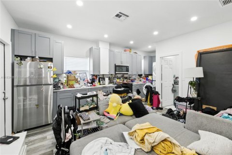 Commercial property in Dania Beach, Florida 236.71 sq.m. № 1814887 - photo 19