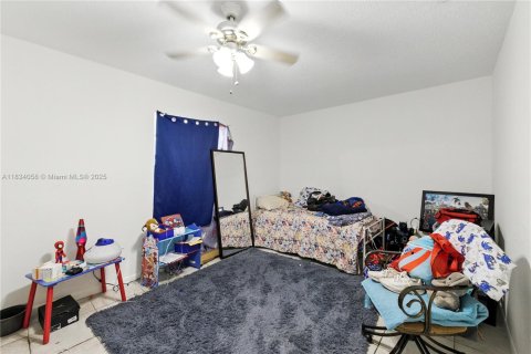 Commercial property in Dania Beach, Florida 236.71 sq.m. № 1814887 - photo 8