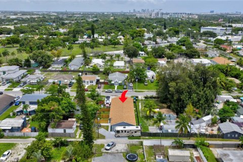 Commercial property in Dania Beach, Florida 236.71 sq.m. № 1814887 - photo 28