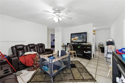 Commercial property in Dania Beach, Florida 236.71 sq.m. № 1814887 - photo 6