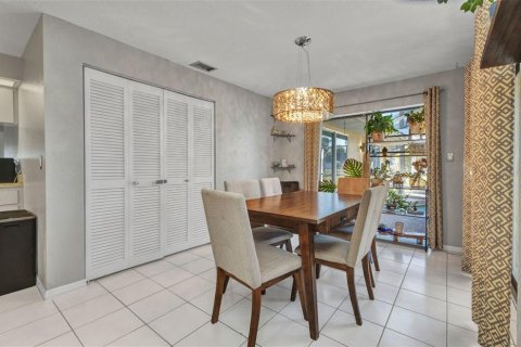 Casa en venta en North Port, Florida, 4 dormitorios, 231.7 m2 № 1584781 - foto 9