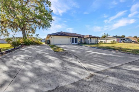 Casa en venta en North Port, Florida, 4 dormitorios, 231.7 m2 № 1584781 - foto 3