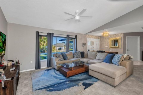 Casa en venta en North Port, Florida, 4 dormitorios, 231.7 m2 № 1584781 - foto 7