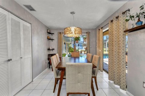 Casa en venta en North Port, Florida, 4 dormitorios, 231.7 m2 № 1584781 - foto 10