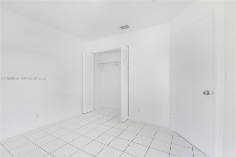 Casa en alquiler en Hollywood, Florida, 3 dormitorios, 187.29 m2 № 2010350 - foto 11