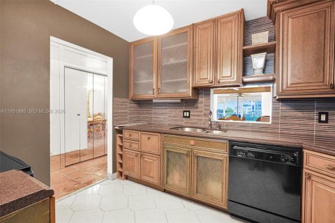 Купить кондоминиум в Дания-Бич, Флорида 2 спальни, 106.28м2, № 2008007 - фото 24