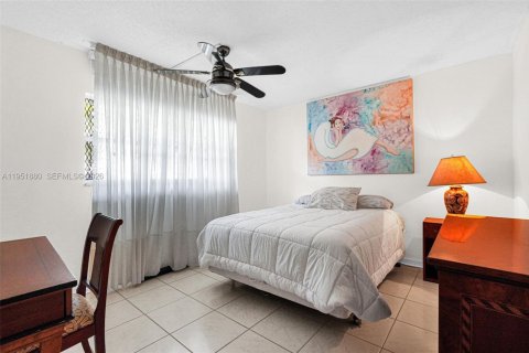 Купить кондоминиум в Дания-Бич, Флорида 2 спальни, 106.28м2, № 2008007 - фото 9