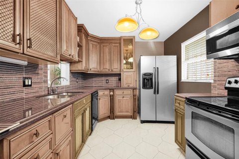 Купить кондоминиум в Дания-Бич, Флорида 2 спальни, 106.28м2, № 2008007 - фото 17