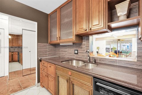 Купить кондоминиум в Дания-Бич, Флорида 2 спальни, 106.28м2, № 2008007 - фото 22