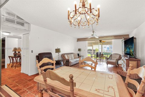 Купить кондоминиум в Дания-Бич, Флорида 2 спальни, 106.28м2, № 2008007 - фото 25