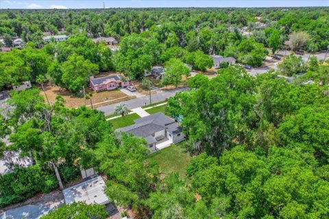 House in DeLand, Florida 3 bedrooms, 76.92 sq.m. № 1620702 - photo 20