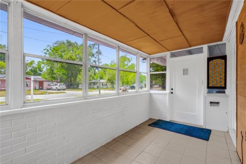 House in DeLand, Florida 3 bedrooms, 76.92 sq.m. № 1620702 - photo 4