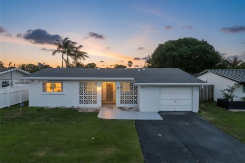 Villa ou maison à vendre à Sunrise, Floride: 3 chambres, 119.38 m2 № 1990252 - photo 3