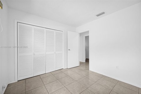 Villa ou maison à vendre à Sunrise, Floride: 3 chambres, 119.38 m2 № 1990252 - photo 16