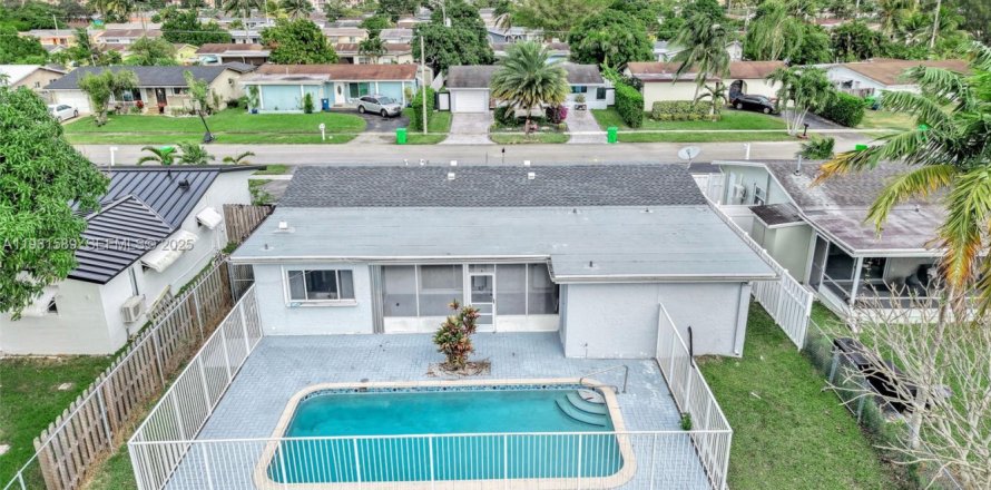 Villa ou maison à Sunrise, Floride 3 chambres, 119.38 m2 № 1990252