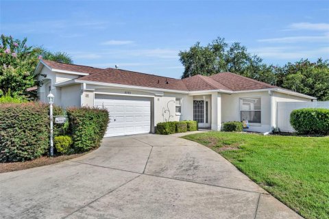 House in The Villages, Florida 3 bedrooms, 147.34 sq.m. № 1879547 - photo 1