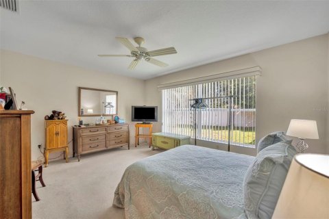 House in The Villages, Florida 3 bedrooms, 147.34 sq.m. № 1879547 - photo 19