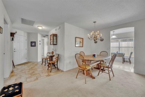 House in The Villages, Florida 3 bedrooms, 147.34 sq.m. № 1879547 - photo 11