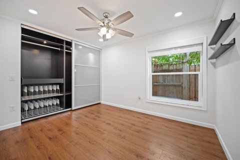Villa ou maison à louer à Weston, Floride: 3 chambres, 154.68 m2 № 2189870 - photo 12