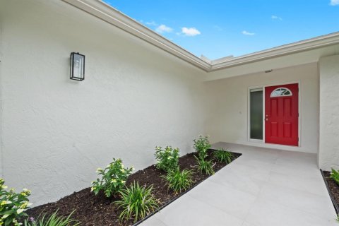 Villa ou maison à louer à Weston, Floride: 3 chambres, 154.68 m2 № 2189870 - photo 2