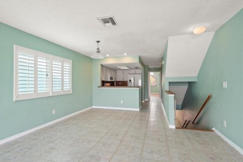 Adosado en venta en Indian Rocks Beach, Florida, 3 dormitorios, 153.85 m2 № 2098825 - foto 8