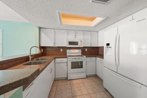 Adosado en venta en Indian Rocks Beach, Florida, 3 dormitorios, 153.85 m2 № 2098825 - foto 10