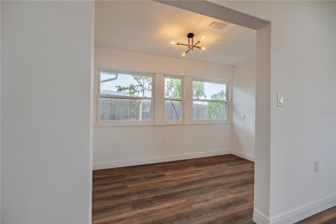Casa en venta en Madeira Beach, Florida, 3 dormitorios, 106.56 m2 № 1771314 - foto 5