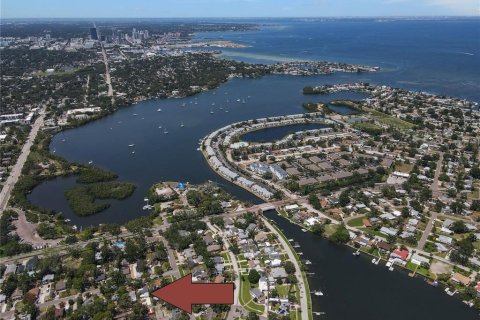 Villa ou maison à louer à Saint Petersburg, Floride: 3 chambres, 97.36 m2 № 1895049 - photo 25